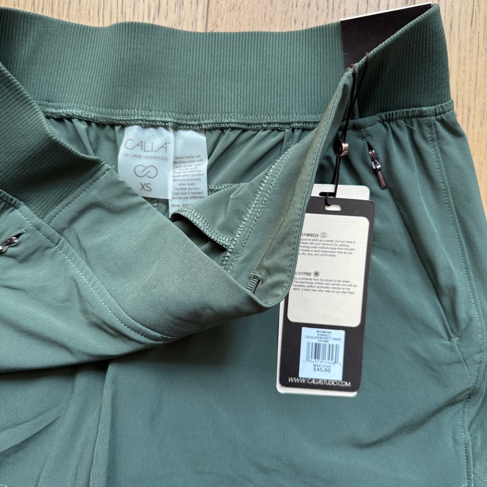 CALLA Anywhere Green Shorts NWT - Size S - Picture 3 of 6